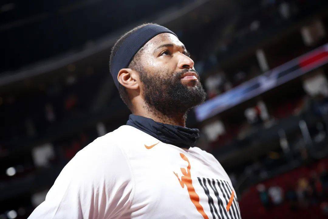 九游体育下载-集结日密尔沃基雄鹿调整名单以备欧超杯；战术微调环节打磨；媒体盛赞；阵容厚度经受考验(2324赛季密尔沃基雄鹿)