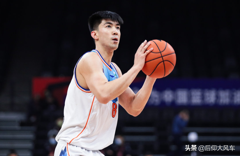 CBA季后赛赛程吃紧；新疆广汇加时末段复出首秀；压力陡增；医务组通报恢复的简单介绍